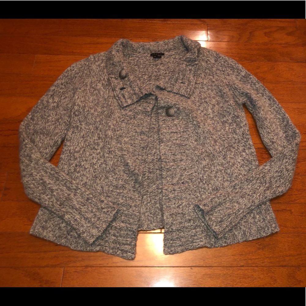Gray sweater